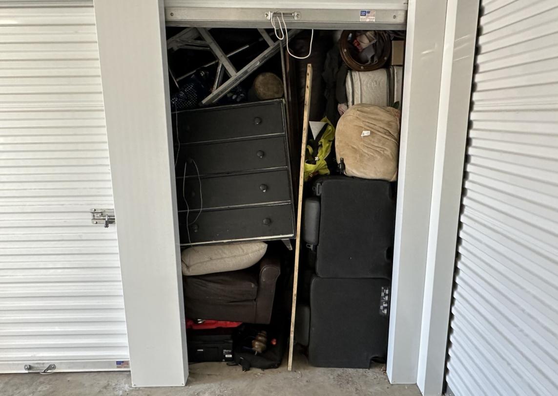 Storage Unit Auction in kent , WA at Kent Express Storage ends on 23rd